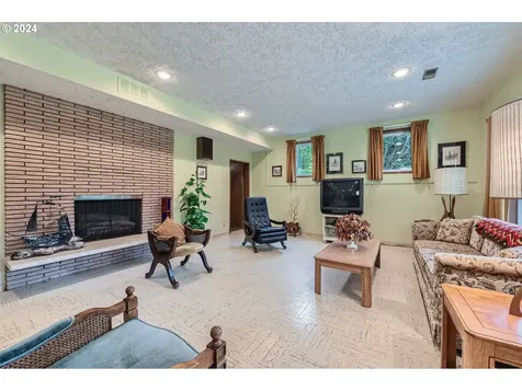 737 NE 277th Avenue Camas WA 98607