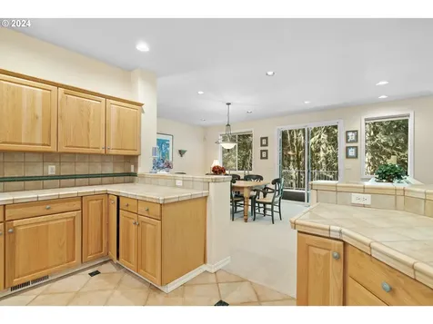 61841 E Salmon Street Brightwood OR 97011