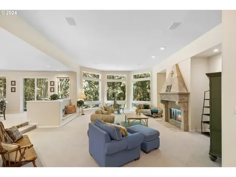 61841 E Salmon Street Brightwood OR 97011