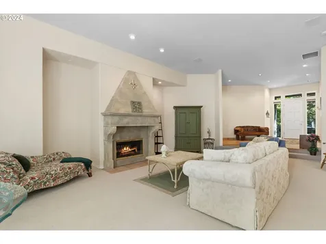 61841 E Salmon Street Brightwood OR 97011