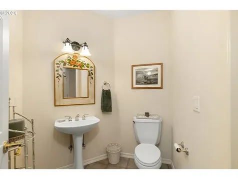 61841 E Salmon Street Brightwood OR 97011