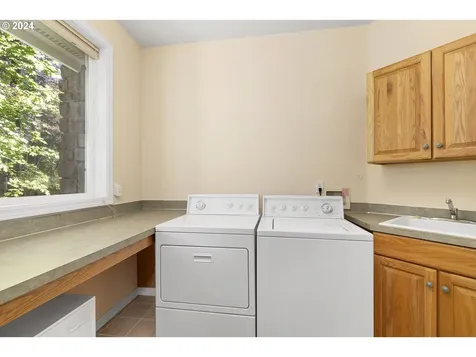 61841 E Salmon Street Brightwood OR 97011