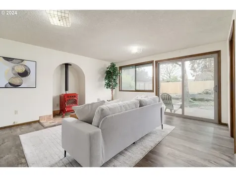 1312 Hammock Street Eugene OR 97401