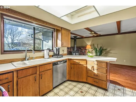 2424 50th Avenue Longview WA 98632
