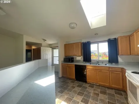 2880 S 7th Place Lebanon OR 97355