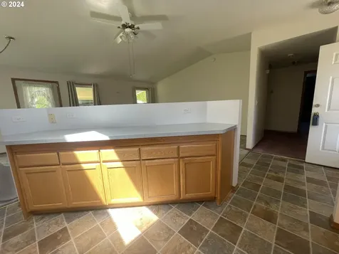 2880 S 7th Place Lebanon OR 97355