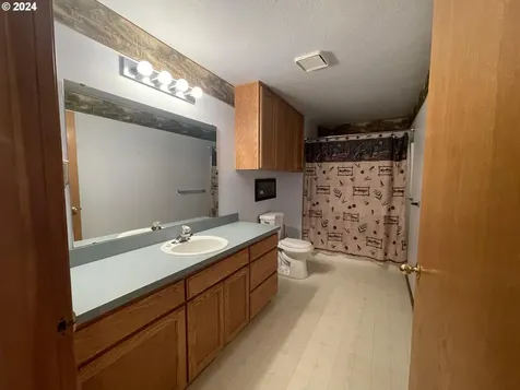 2880 S 7th Place Lebanon OR 97355