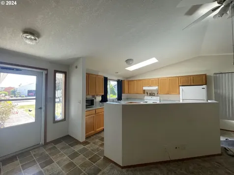 2880 S 7th Place Lebanon OR 97355