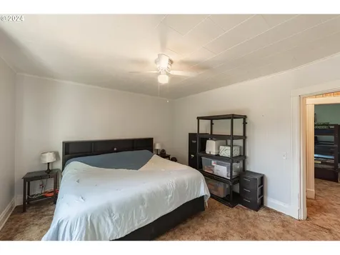 811 Florida Street North Bend OR 97459