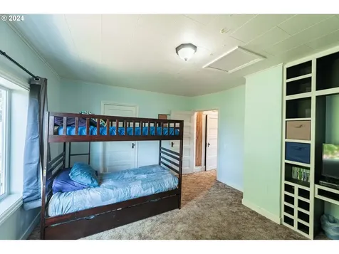 811 Florida Street North Bend OR 97459