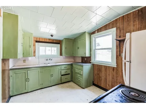 604 Holmes Lane Oregon City OR 97045