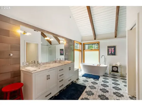 20100 Ne Kings Grade Newberg OR 97132