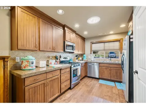 350 NE Harbor View Place Depoe Bay OR 97341