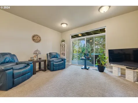 350 NE Harbor View Place Depoe Bay OR 97341