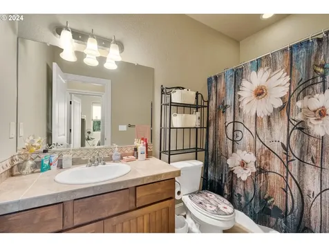 350 NE Harbor View Place Depoe Bay OR 97341