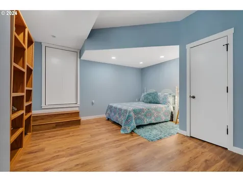 350 NE Harbor View Place Depoe Bay OR 97341
