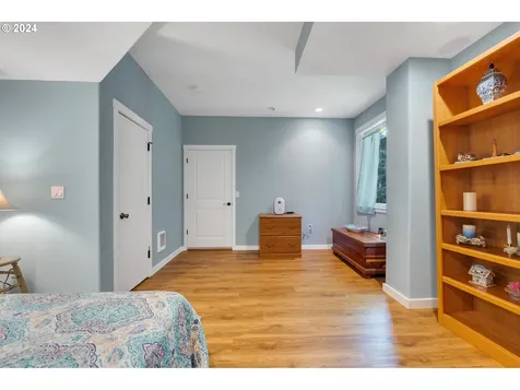 350 NE Harbor View Place Depoe Bay OR 97341