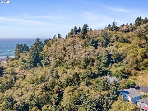 350 NE Harbor View Place Depoe Bay OR 97341