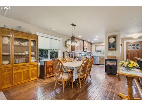 350 NE Harbor View Place Depoe Bay OR 97341