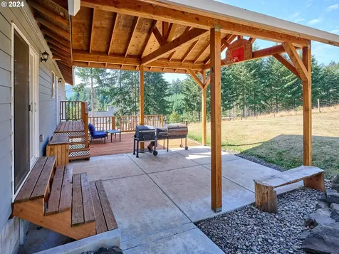 8887 Sw Larson Road Gaston OR 97119