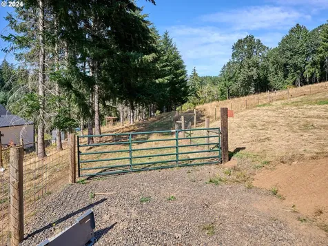 8887 Sw Larson Road Gaston OR 97119