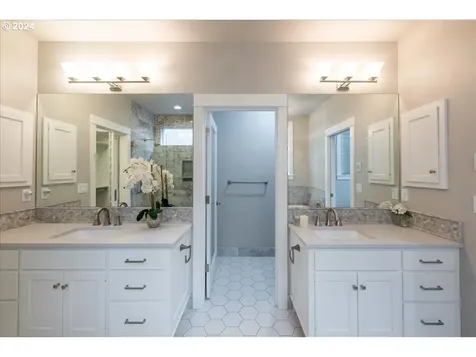 2084 Sterling Park Place Eugene OR 97408