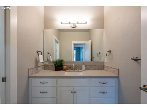 2084 Sterling Park Place Eugene OR 97408
