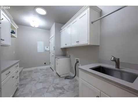 2084 Sterling Park Place Eugene OR 97408