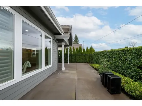 2084 Sterling Park Place Eugene OR 97408