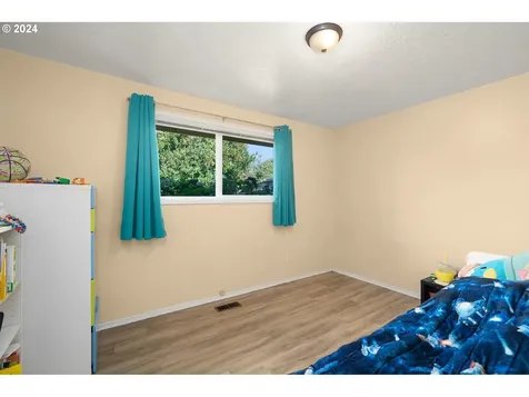 135 Cedar Street Fairview OR 97024