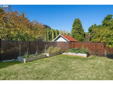135 Cedar Street Fairview OR 97024