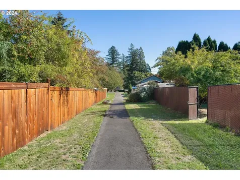 135 Cedar Street Fairview OR 97024
