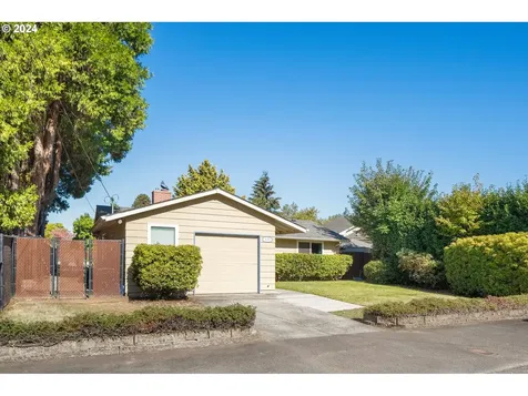 135 Cedar Street Fairview OR 97024