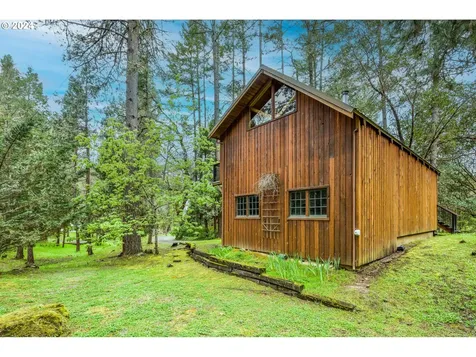 818 Slagle Creek Road Grants Pass OR 97527