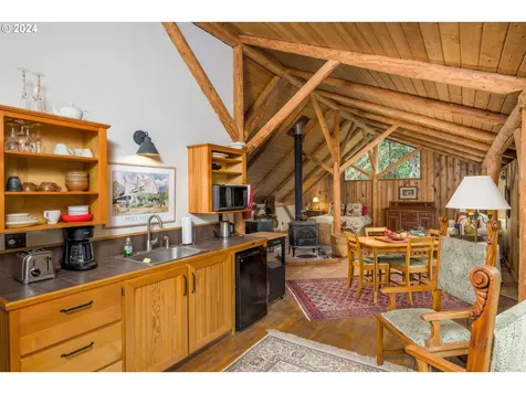 818 Slagle Creek Road Grants Pass OR 97527