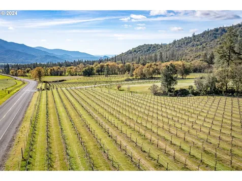 818 Slagle Creek Road Grants Pass OR 97527