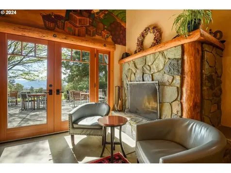 818 Slagle Creek Road Grants Pass OR 97527
