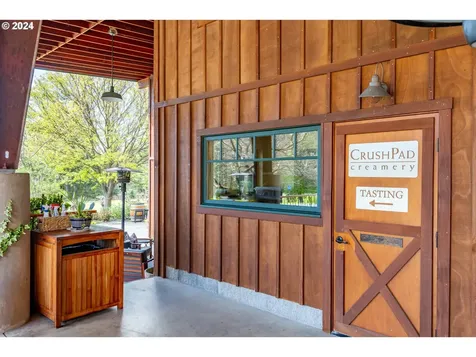 818 Slagle Creek Road Grants Pass OR 97527