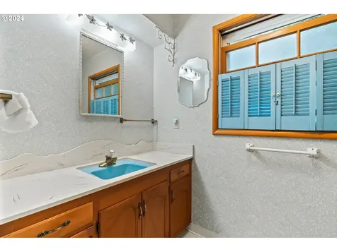 6139 Sw 27th Avenue Portland OR 97239