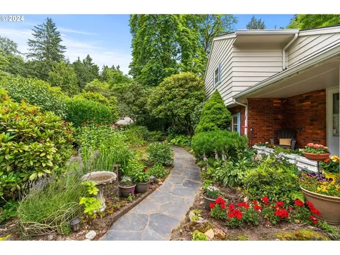 6139 Sw 27th Avenue Portland OR 97239