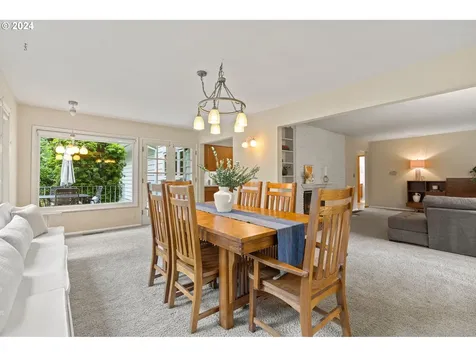 6139 Sw 27th Avenue Portland OR 97239