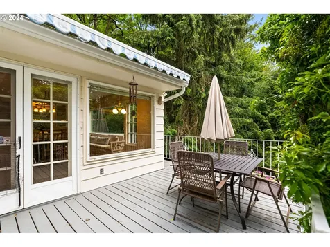 6139 Sw 27th Avenue Portland OR 97239