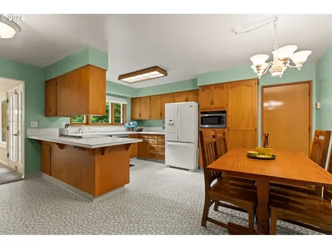 6139 Sw 27th Avenue Portland OR 97239