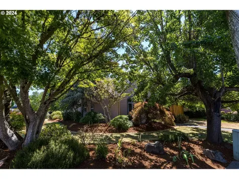 268 Nw Cypress Street Mcminnville OR 97128