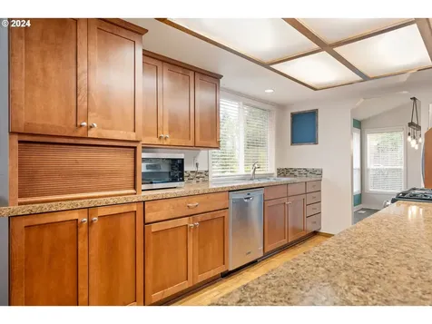 7735 Cason Lane Gladstone OR 97027