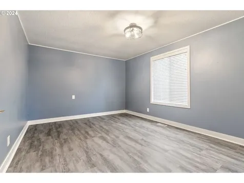 7735 Cason Lane Gladstone OR 97027