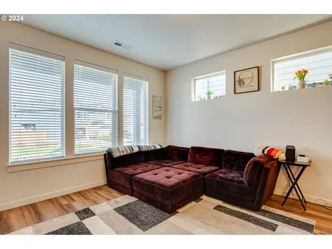 7137 S 11th Street Ridgefield WA 98642