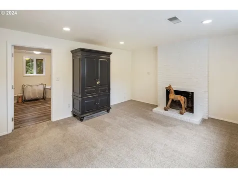 6262 Sw Pamela Street Portland OR 97219