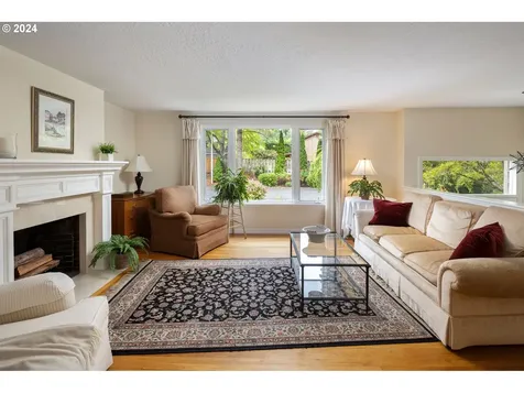 6262 Sw Pamela Street Portland OR 97219