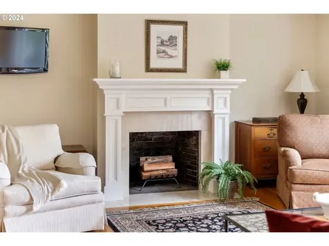 6262 Sw Pamela Street Portland OR 97219